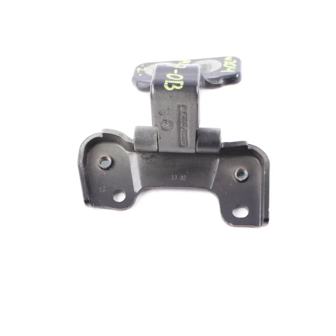 Bisagra Del Portón Trasero Derecho Estate Negro Obsidiana 197 para Mercedes W204 con número de pieza A2047400237 Mercedes W204 Bisagra Del Portón Trasero Derecho Estate Negro Obsidiana 197 - SKU A2047400237-OB - Número de pieza A2047400237