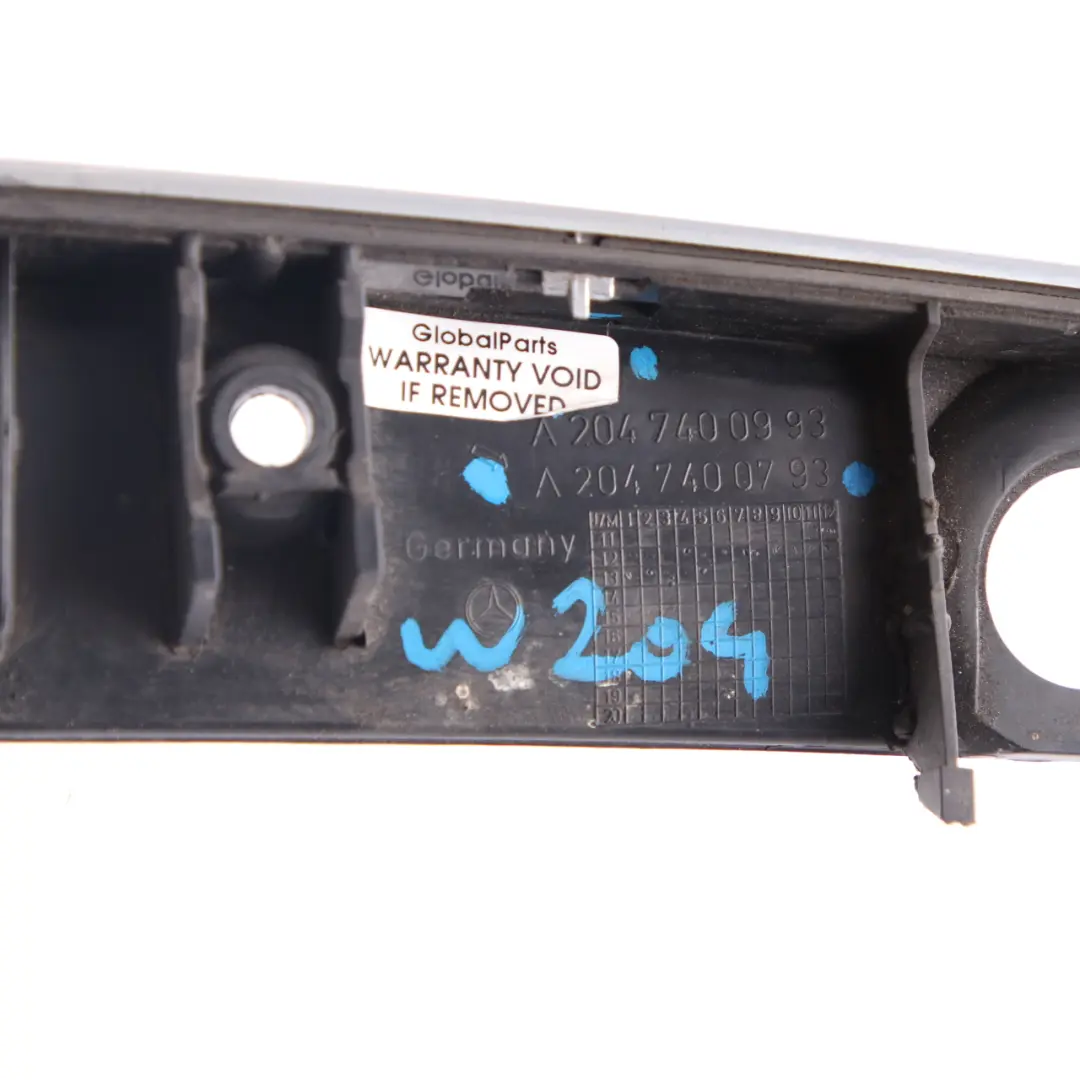 Listwa Blenda Klapy Bagażnika Chrom do Mercedes W204 o numerze A2047400793 Mercedes W204 Listwa Blenda Klapy Bagażnika Chrom - SKU A2047400793 - Numer Części A2047400793