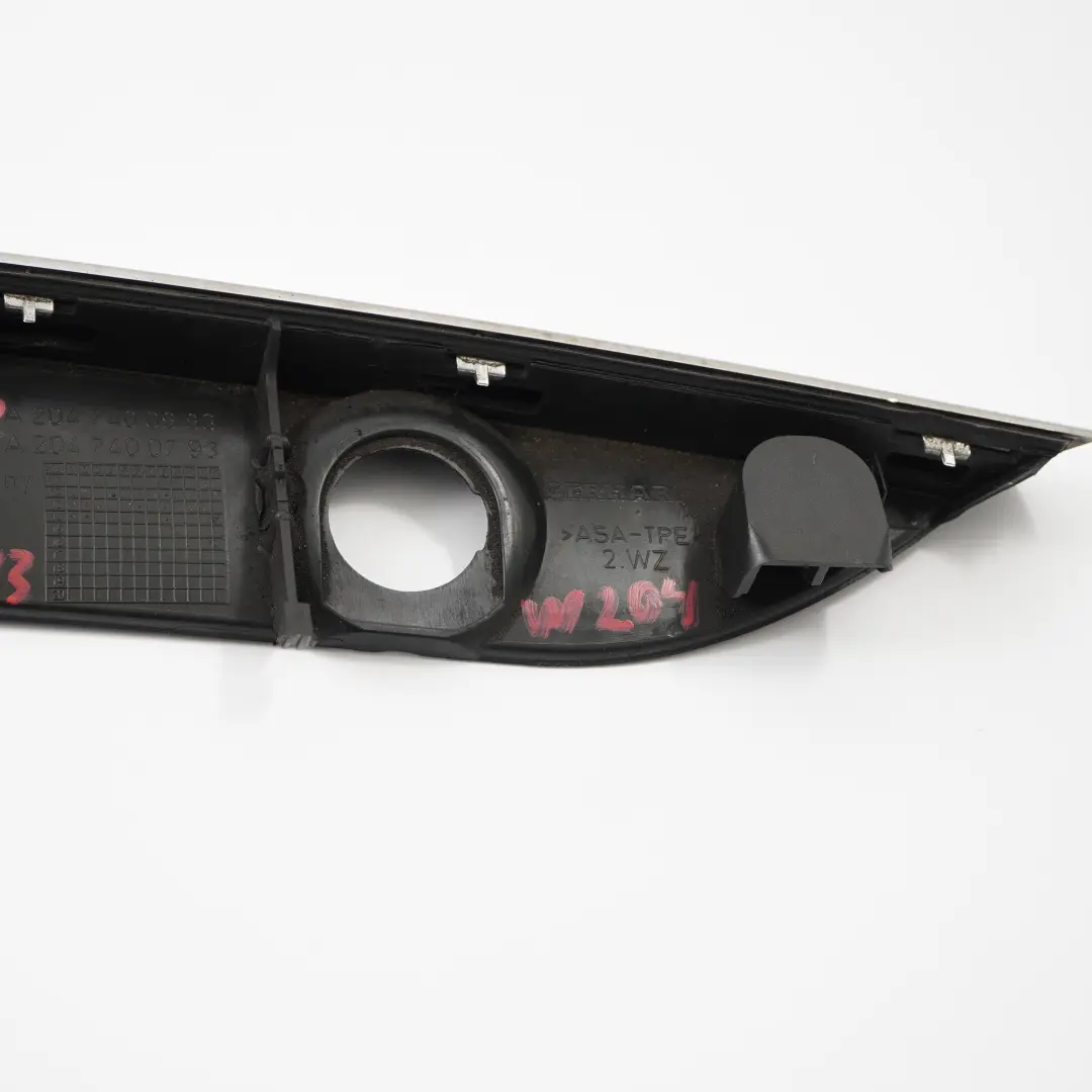 Maniglia Per Portellone Posteriore Mercedes W204 Berlina Staffa Striscia Cromata per con numero di parte A2047400993 Maniglia Per Portellone Posteriore Mercedes W204 Berlina Staffa Striscia Cromata - SKU A2047400993 - Numero di parte A2047400993