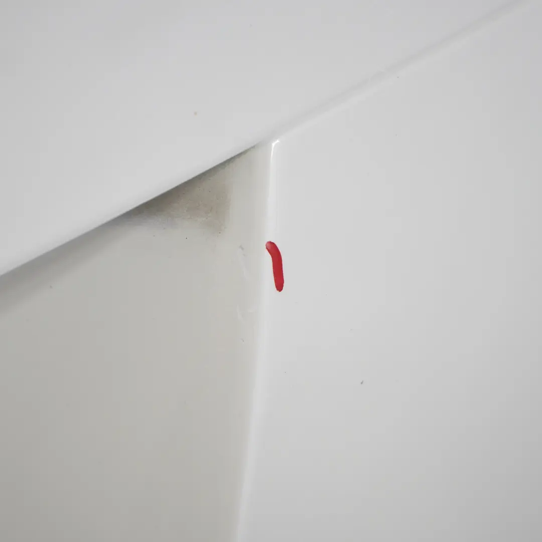 Klapa Bagażnika Diamond White - 799 do Mercedes C204 o numerze A2047500275 Mercedes C204 Klapa Bagażnika Diamond White - 799 - SKU A2047500275-DWM - Numer Części A2047500275