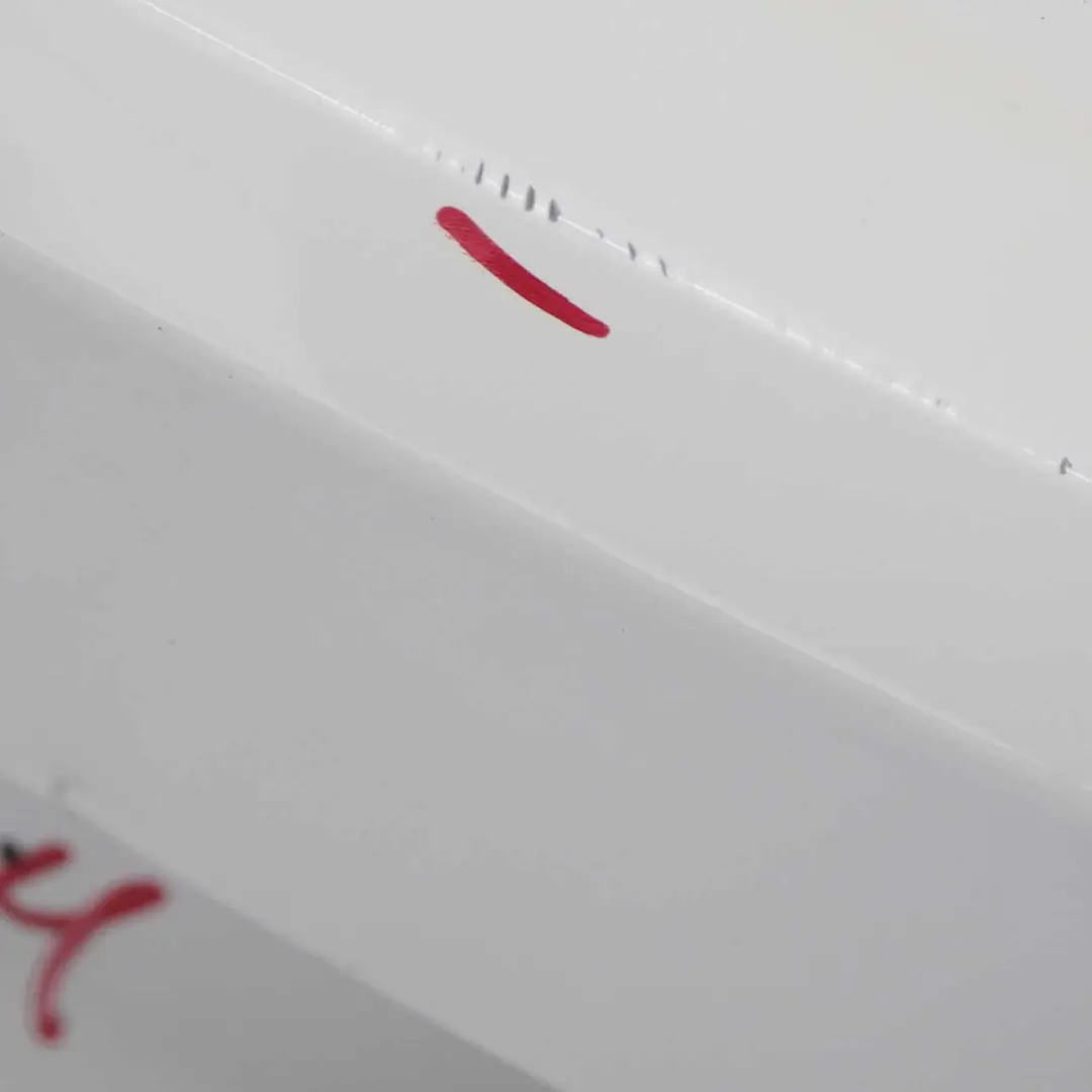 Klapa Bagażnika Diamond White - 799 do Mercedes C204 o numerze A2047500275 Mercedes C204 Klapa Bagażnika Diamond White - 799 - SKU A2047500275-DWM - Numer Części A2047500275