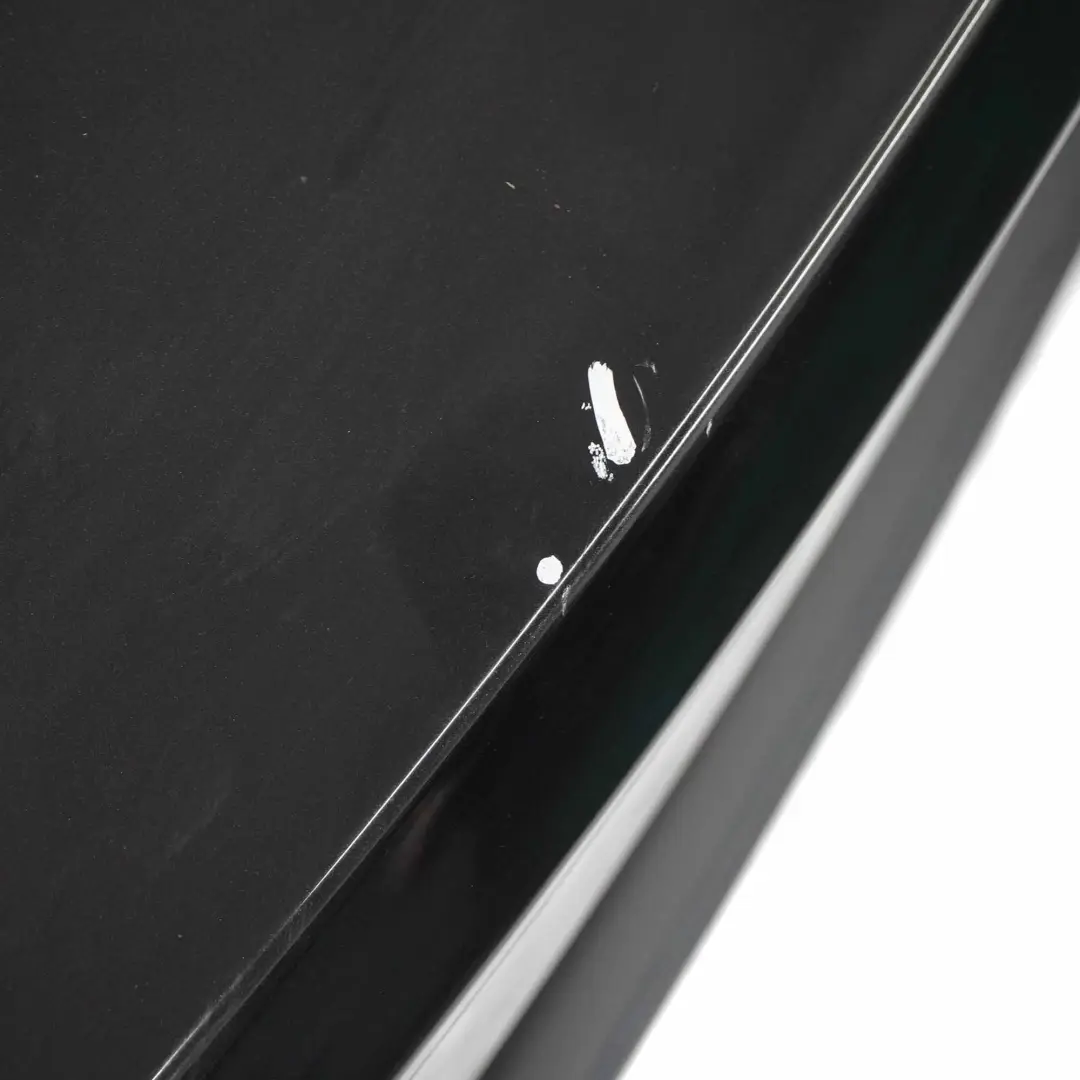 Klapa Bagażnika Obsidian Black - 197 do Mercedes C204 o numerze A2047500275 Mercedes C204 Klapa Bagażnika Obsidian Black - 197 - SKU A2047500275-OB - Numer Części A2047500275