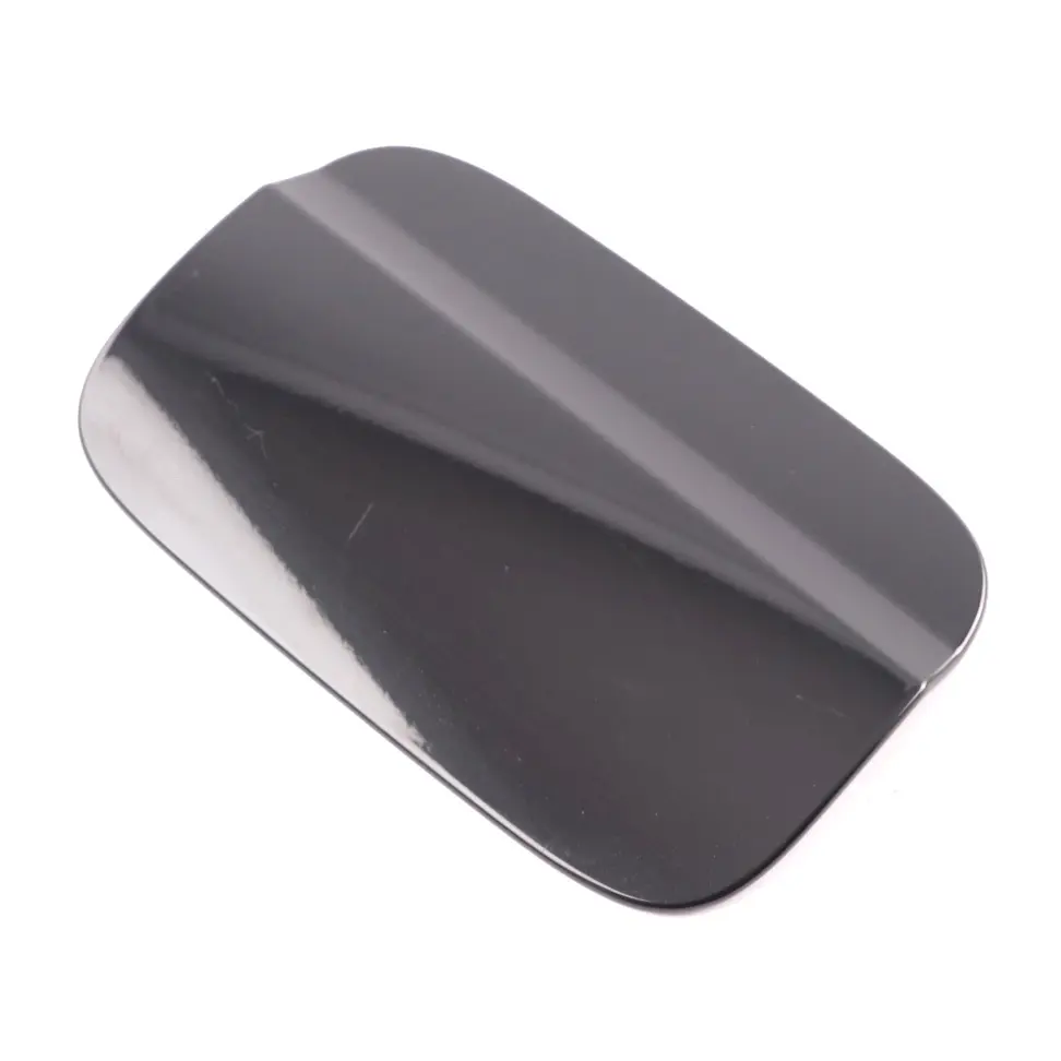 Tankklappe Tankdeckel Abdeckung Obsidian Schwarz - 197 für Mercedes W204 mit Teilenummer A2047540009 Mercedes W204 Tankklappe Tankdeckel Abdeckung Obsidian Schwarz - 197 - SKU A2047540009-BLA - Teilenummer A2047540009