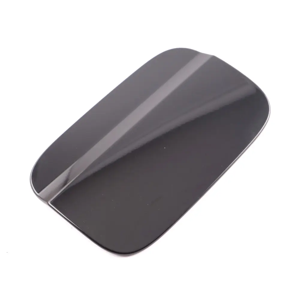 Tankklappe Tankdeckel Abdeckung Obsidian Schwarz - 197 für Mercedes W204 mit Teilenummer A2047540009 Mercedes W204 Tankklappe Tankdeckel Abdeckung Obsidian Schwarz - 197 - SKU A2047540009-OB - Teilenummer A2047540009