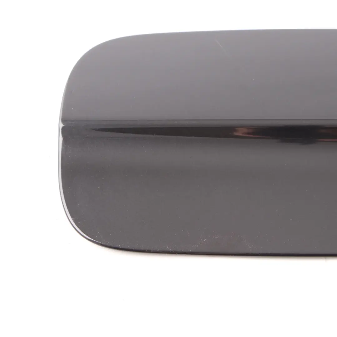 Mercedes W204 Coupé Tank Klappen Abdeck Kappe Obsidian Schwarz - 197 - SKU A2047570506-OB - Teilenummer A2047570506