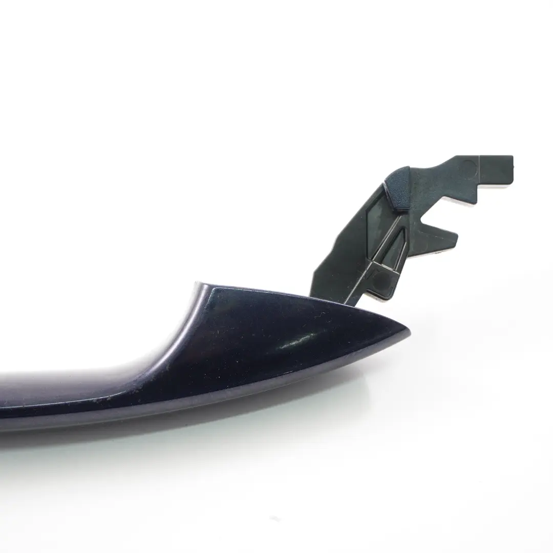 Tür griff links außen Cavansite Blau Metallic - 890 für Mercedes W204 mit Teilenummer A2047600170 Mercedes W204 Tür griff links außen Cavansite Blau Metallic - 890 - SKU A2047600170-CVB - Teilenummer A2047600170