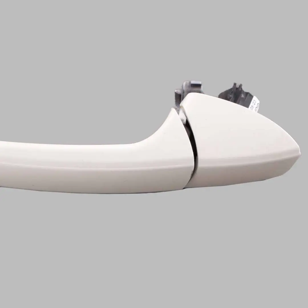 Poignée Porte Mercedes W176 W204 Grappin Avant Arrière Gauche Calcite Blanc-650 pour à propos du numéro de pièce A2047600170 Poignée Porte Mercedes W176 W204 Grappin Avant Arrière Gauche Calcite Blanc-650 - SKU A2047600170-CW - Numéro de pièce A2047600170