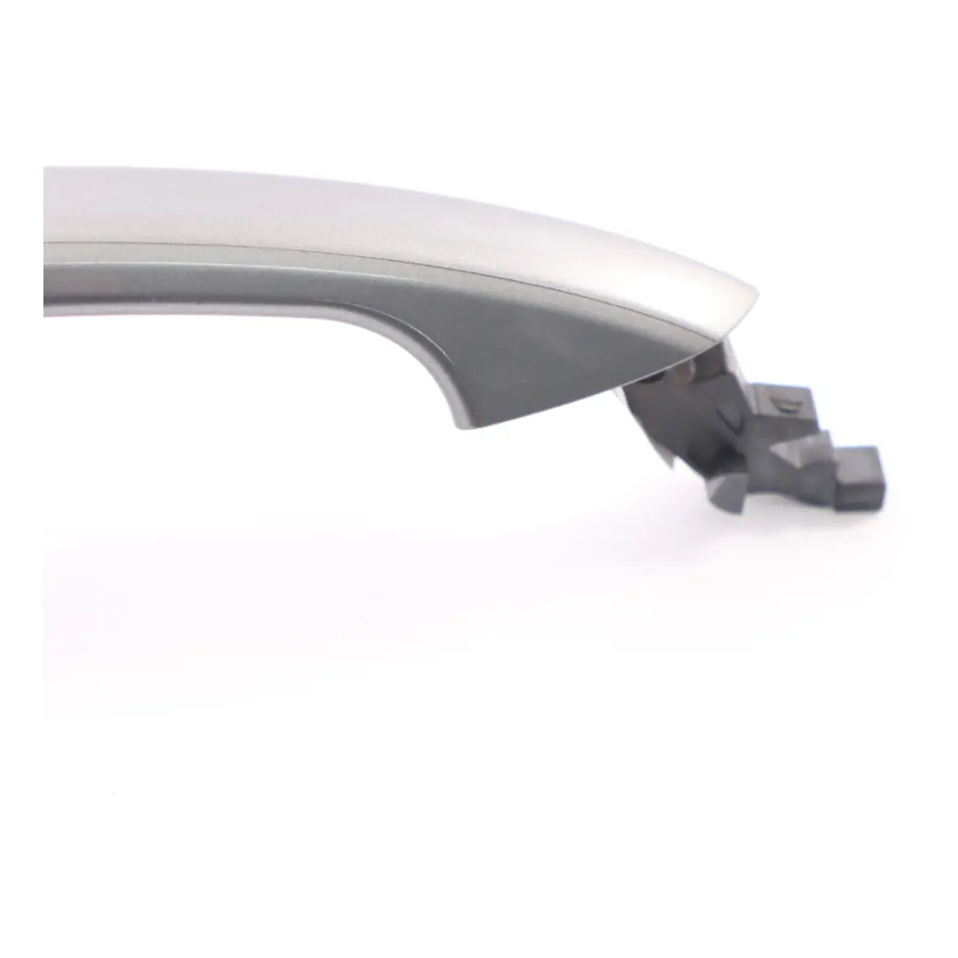 Maniglia porta anteriore posteriore sinistra Mountain Grey - 787 per Mercedes W176 con numero di parte A2047600170 Mercedes W176 Maniglia porta anteriore posteriore sinistra Mountain Grey - 787 - SKU A2047600170-MG - Numero di parte A2047600170