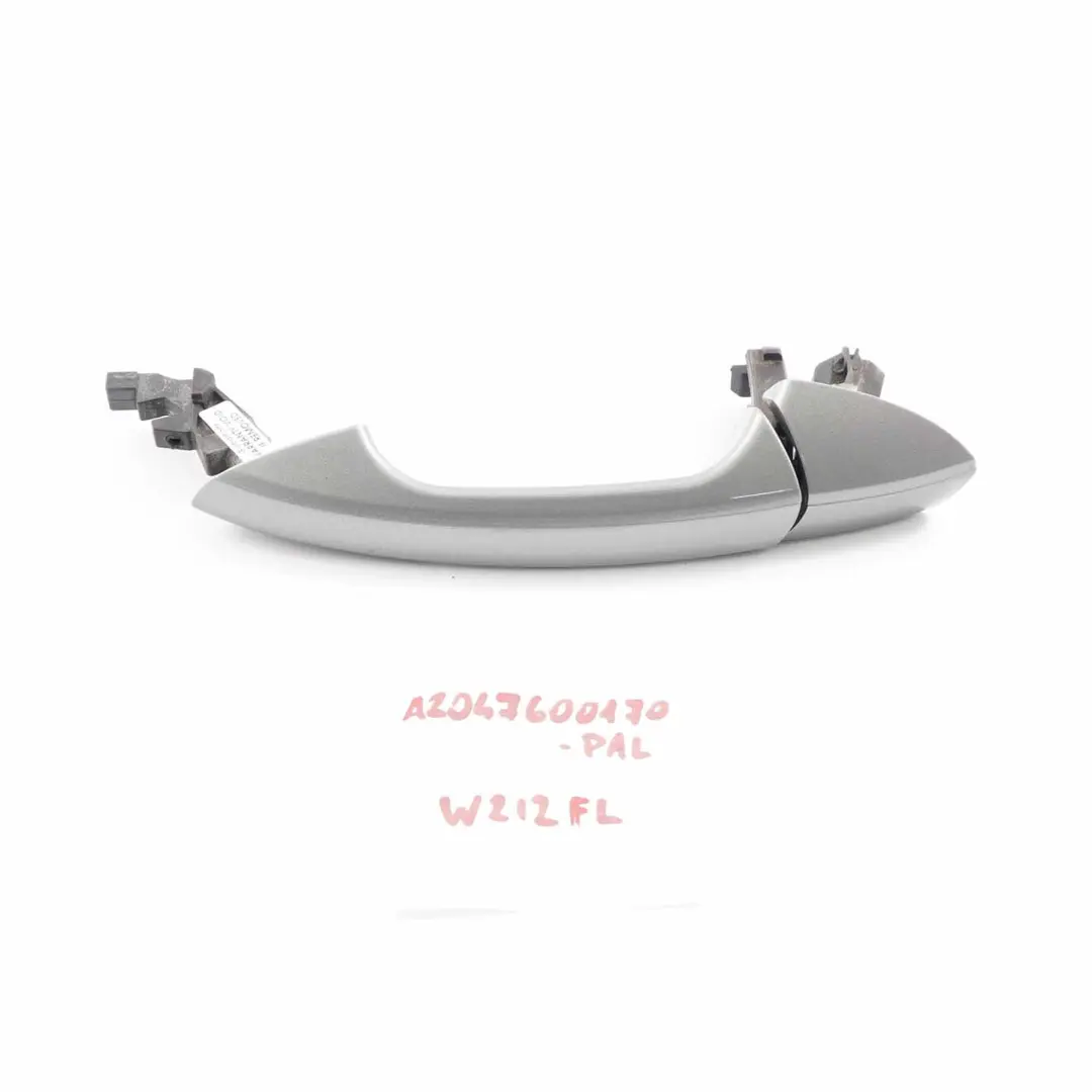 Poignée De Porte Gauche Argent Palladium Métallisé - 792 pour Mercedes W204 à propos du numéro de pièce A2047600170 Mercedes W204 Poignée De Porte Gauche Argent Palladium Métallisé - 792 - SKU A2047600170-PAL - Numéro de pièce A2047600170