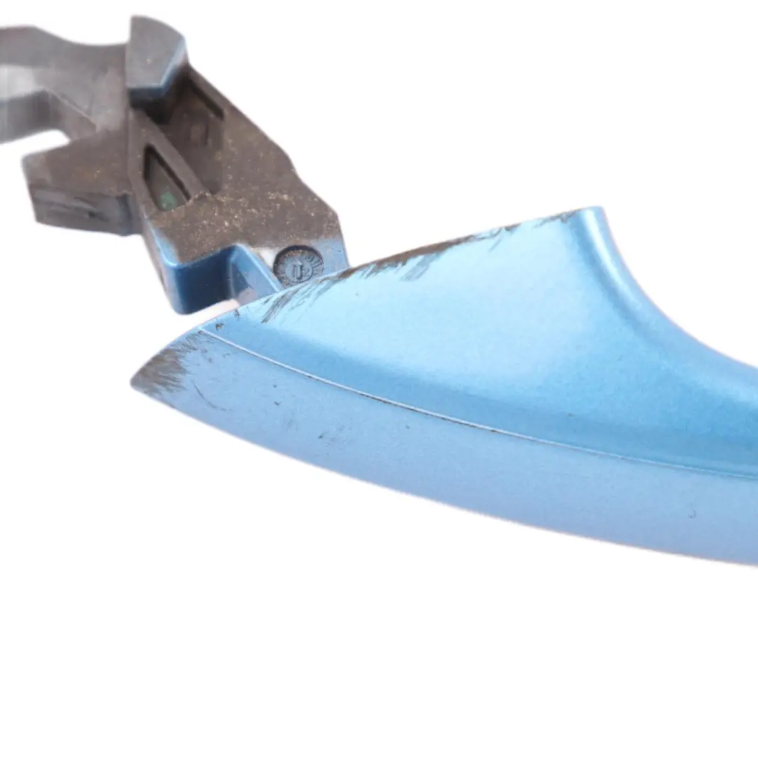 Asidero Puerta Trasera Izquierda South Sea Blue Metallic 162 para Mercedes W176 W204 con número de pieza A2047600170 Mercedes W176 W204 Asidero Puerta Trasera Izquierda South Sea Blue Metallic 162 - SKU A2047600170-SSB - Número de pieza A2047600170