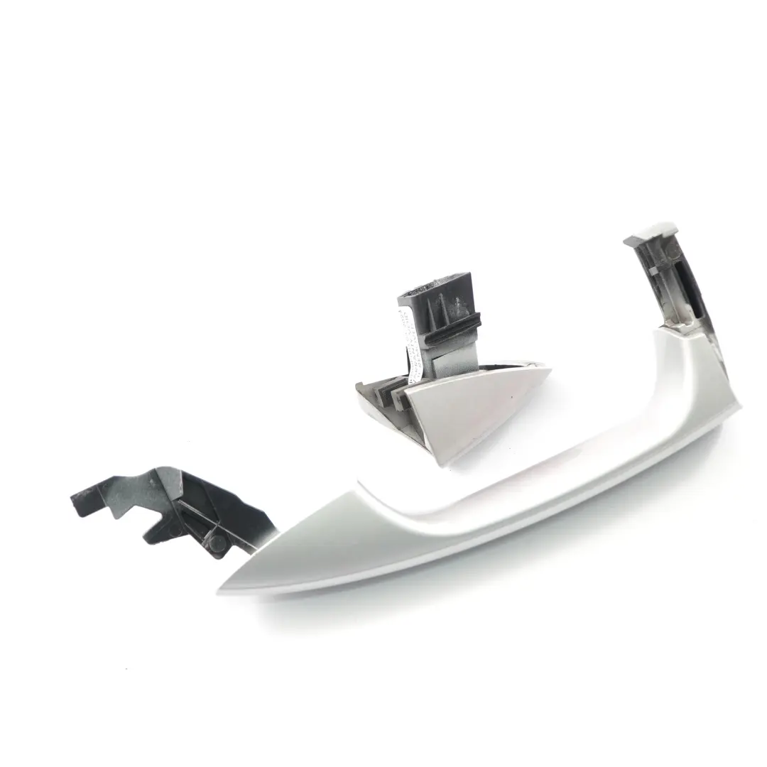 Poignée porte Mercedes W176 W204 Prise avant arrière droite argent polaire - 761 pour à propos du numéro de pièce A2047600270 Poignée porte Mercedes W176 W204 Prise avant arrière droite argent polaire - 761 - SKU A2047600270-PLS1 - Numéro de pièce A2047600270