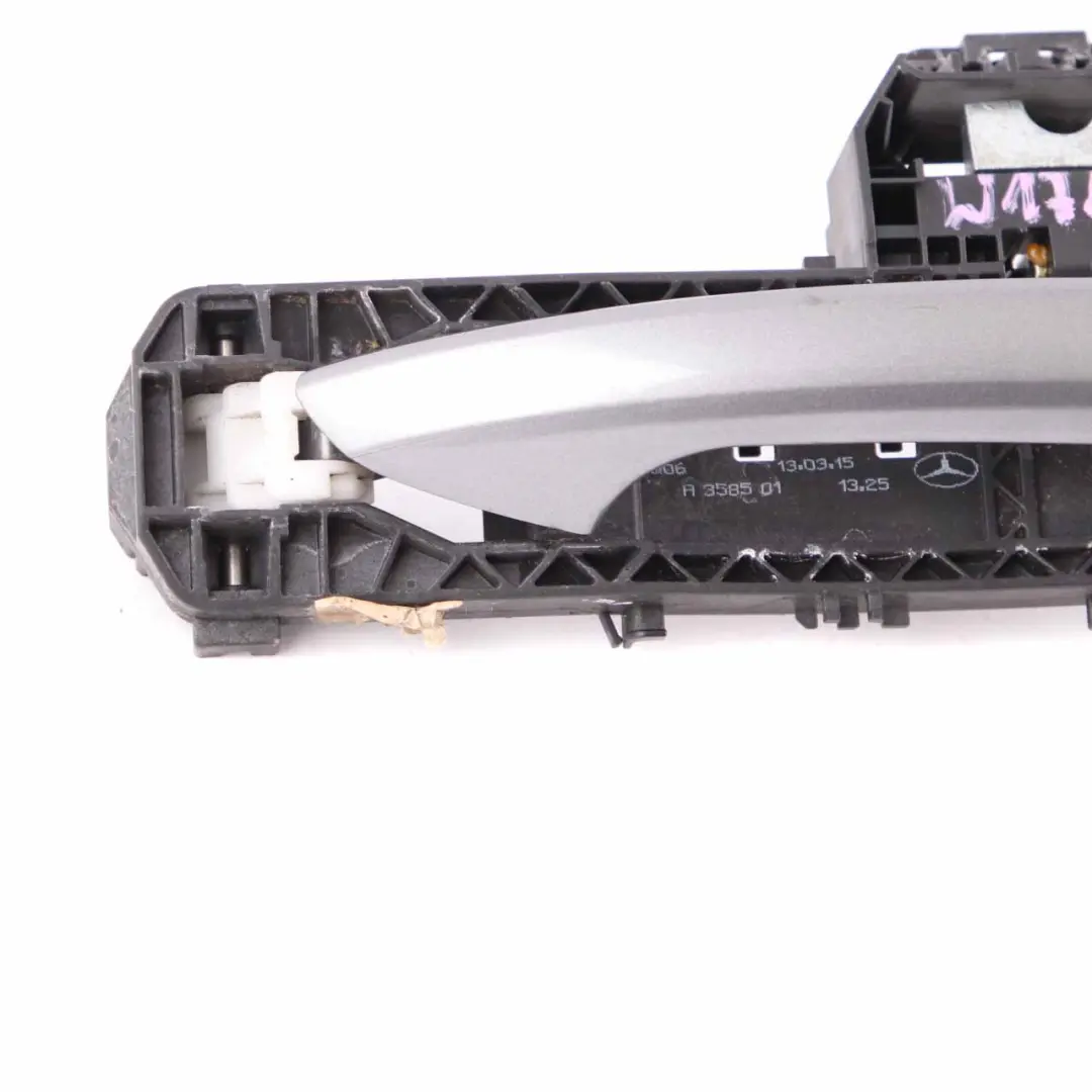 Door Handle Mercedes W176 Rear Right O/S Outside Mountain Grey 787 to with Part number A2047601634 Door Handle Mercedes W176 Rear Right O/S Outside Mountain Grey 787 - SKU A2047601634-MG - Part number A2047601634
