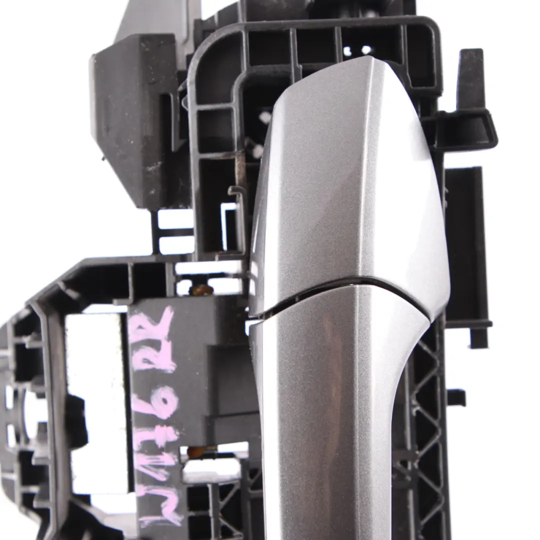 Door Handle Mercedes W176 Rear Right O/S Outside Mountain Grey 787 to with Part number A2047601634 Door Handle Mercedes W176 Rear Right O/S Outside Mountain Grey 787 - SKU A2047601634-MG - Part number A2047601634