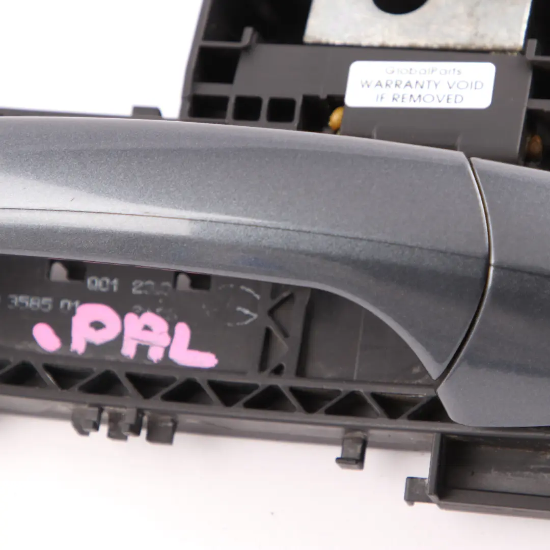 Hintere Rechte Tür O/S Griff Südseeblau Metallic 162 für Mercedes W176 mit Teilenummer A2047601634 Mercedes W176 Hintere Rechte Tür O/S Griff Südseeblau Metallic 162 - SKU A2047601634-PAL - Teilenummer A2047601634