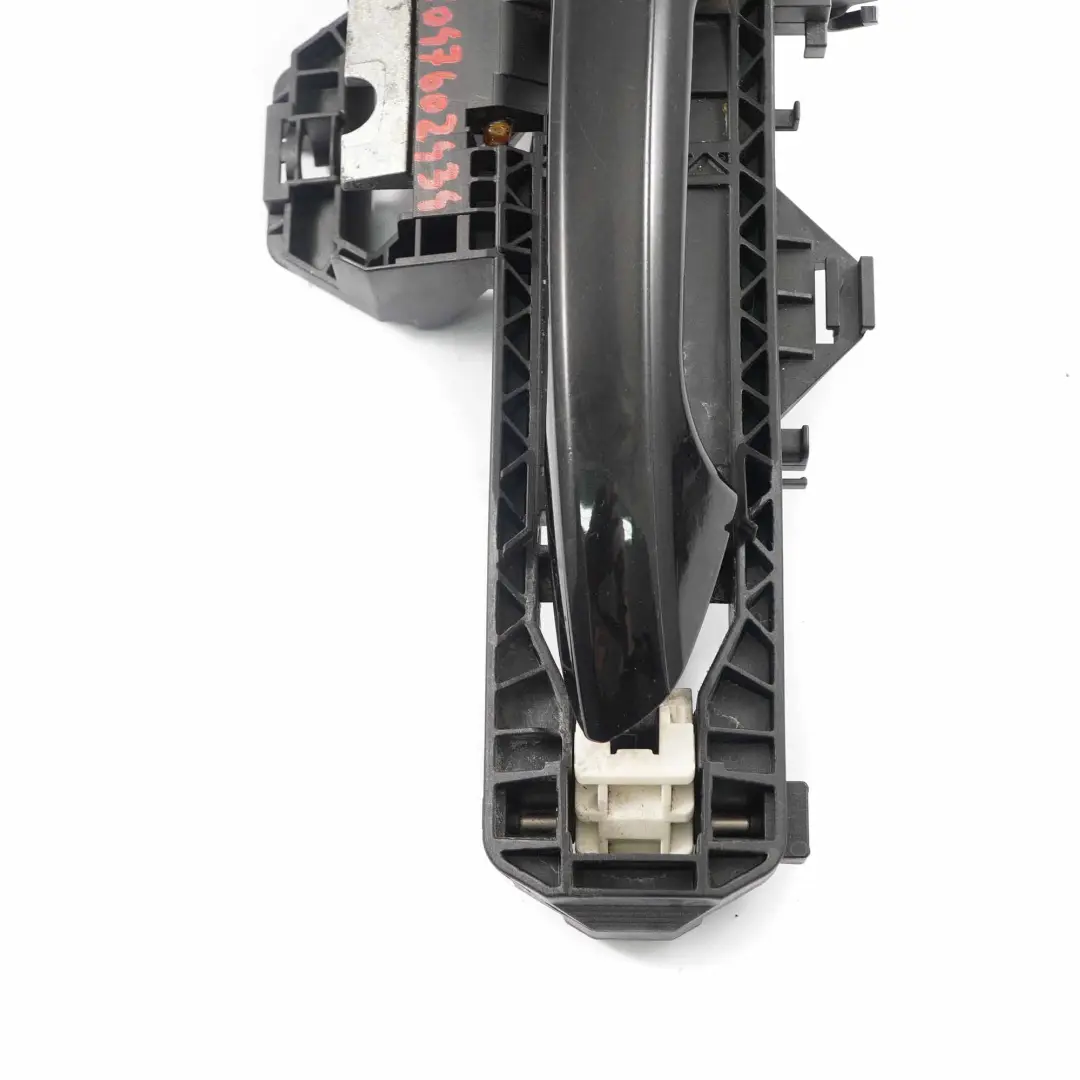 manija de la puerta de agarre trasera derecha Negro obsidiana para Mercedes W204 con número de pieza A2047600834 Mercedes W204 manija de la puerta de agarre trasera derecha Negro obsidiana - SKU A2047602434-OB - Número de pieza A2047600834