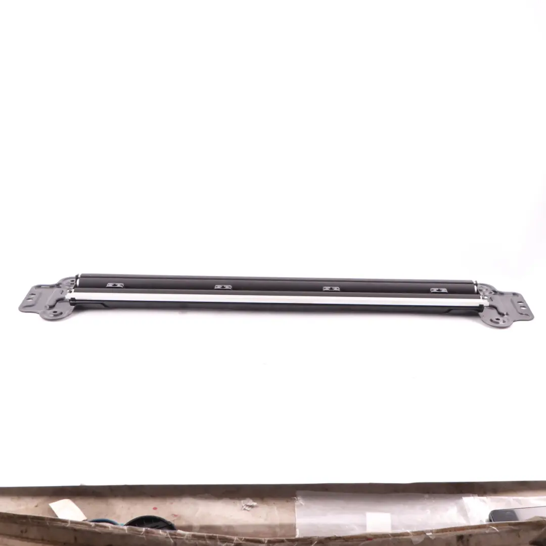 Mercedes W204 Saloon Toit ouvrant panoramique coulissant Store enroulement - SKU A2047800140 - Numéro de pièce A2047800140