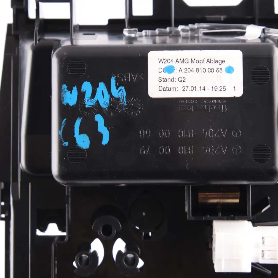 Posacenere console centrale Mercedes W204 anteriore nero cenere per con numero di parte A2048100068 Posacenere console centrale Mercedes W204 anteriore nero cenere - SKU A2048100068 - Numero di parte A2048100068