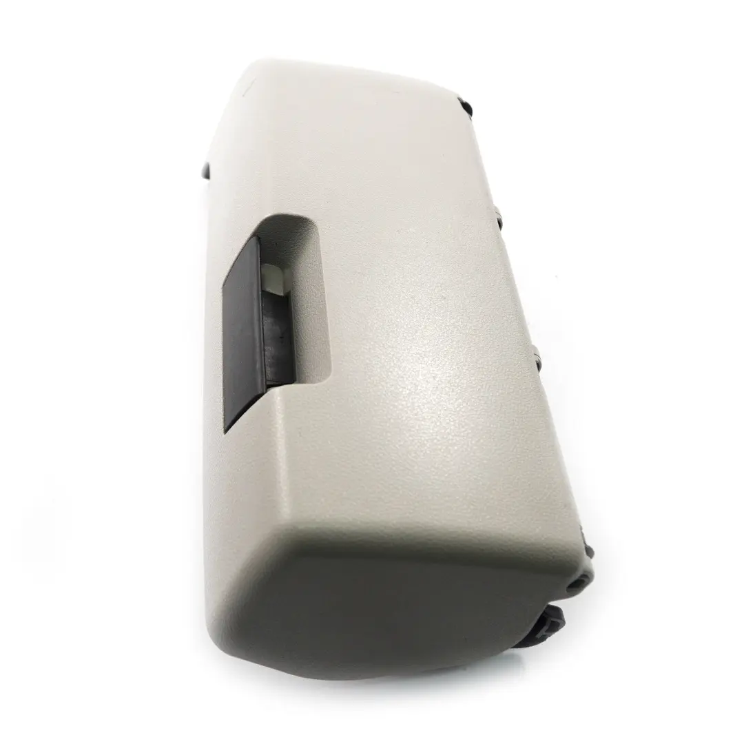 Mercedes W204 Boîte rangement siège sous plateau Compartiment gauche - SKU A2048100204 - Numéro de pièce A2048100204