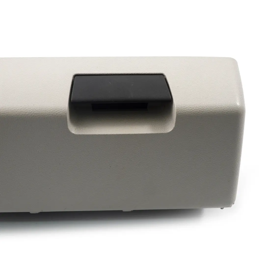 Boîte de rangement de siège sous plateau droit pour Mercedes W204 à propos du numéro de pièce A2048100304 Mercedes W204 Boîte de rangement de siège sous plateau droit - SKU A2048100304 - Numéro de pièce A2048100304