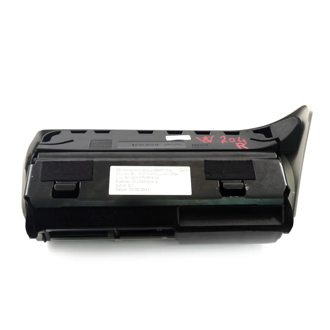 Schowek Fotela Pod Fotel Prawy Przód do Mercedes W204 o numerze A2048100304 Mercedes W204 Schowek Fotela Pod Fotel Prawy Przód - SKU A2048100304 - Numer Części A2048100304