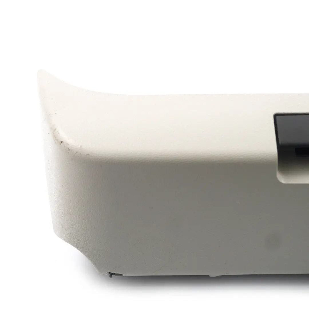 Boîte de rangement de siège sous plateau droit pour Mercedes W204 à propos du numéro de pièce A2048100304 Mercedes W204 Boîte de rangement de siège sous plateau droit - SKU A2048100304 - Numéro de pièce A2048100304