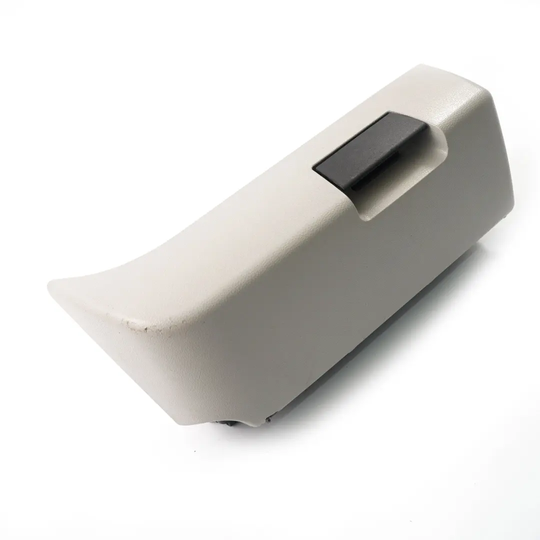 Mercedes W204 Boîte de rangement de siège sous plateau droit - SKU A2048100304 - Numéro de pièce A2048100304