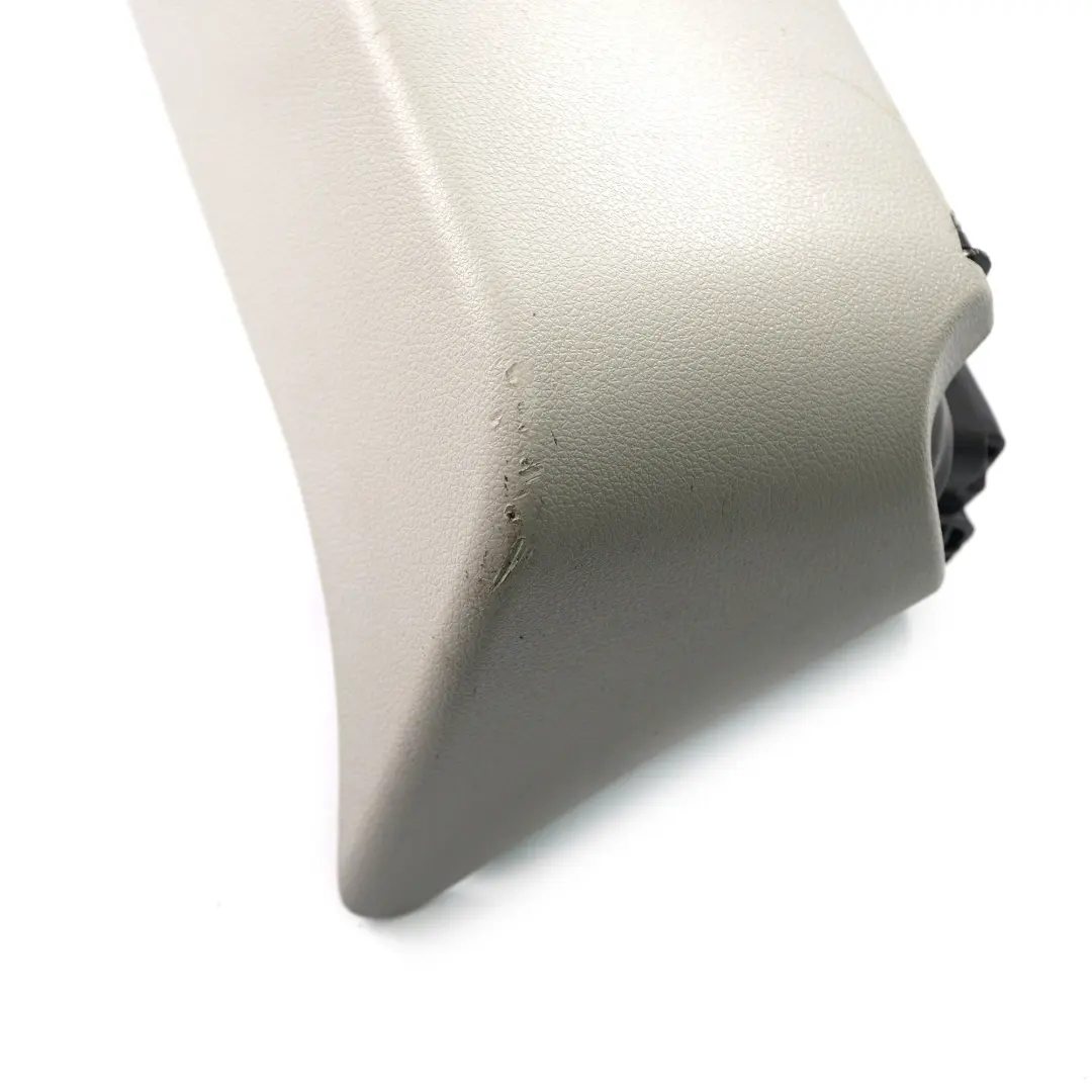 Mercedes W204 Boîte de rangement de siège sous plateau droit - SKU A2048100304 - Numéro de pièce A2048100304