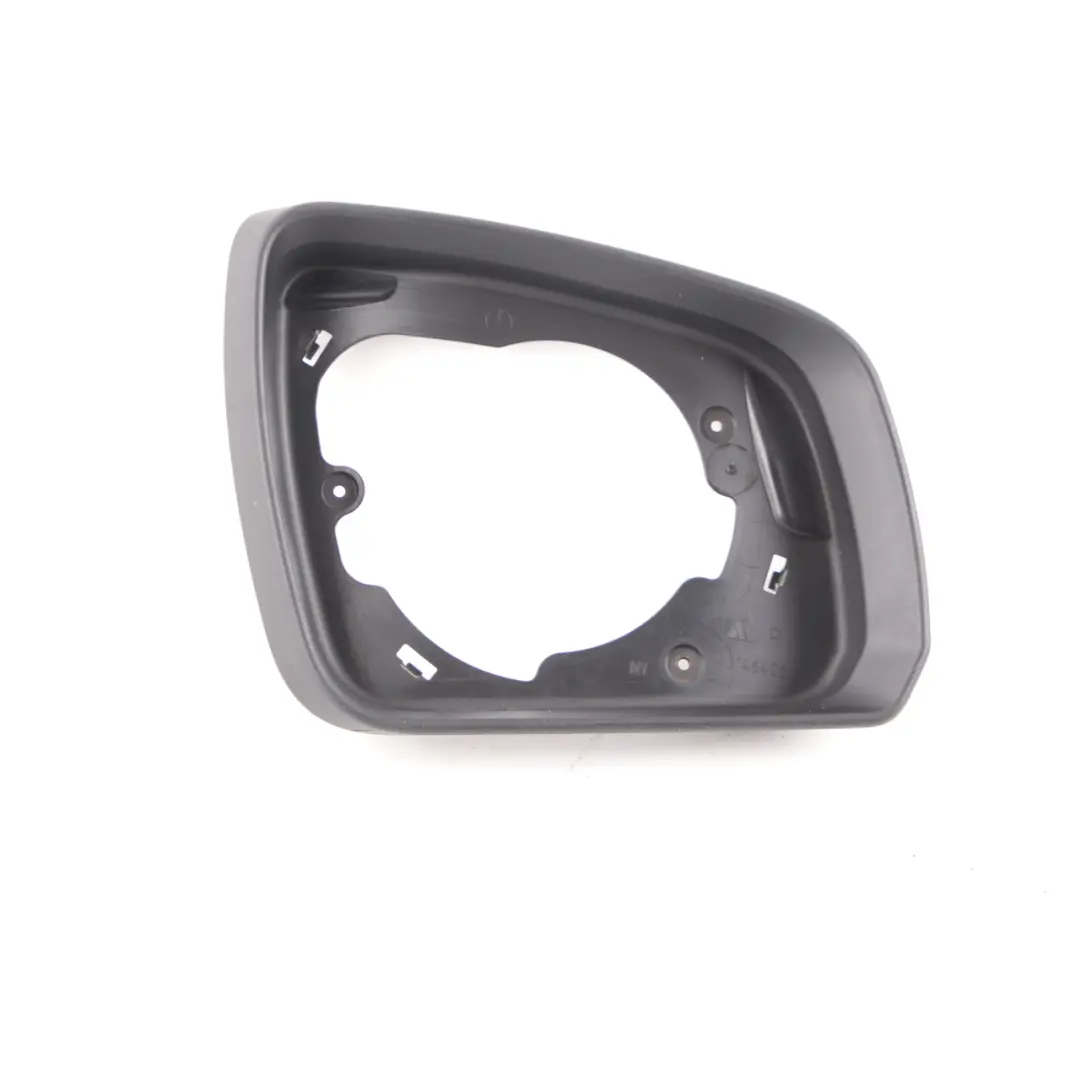 Cornice Specchietto Retrovisore Portiera Destra per Mercedes W204 con numero di parte A2048110221 Mercedes W204 Cornice Specchietto Retrovisore Portiera Destra - SKU A2048110221 - Numero di parte A2048110221