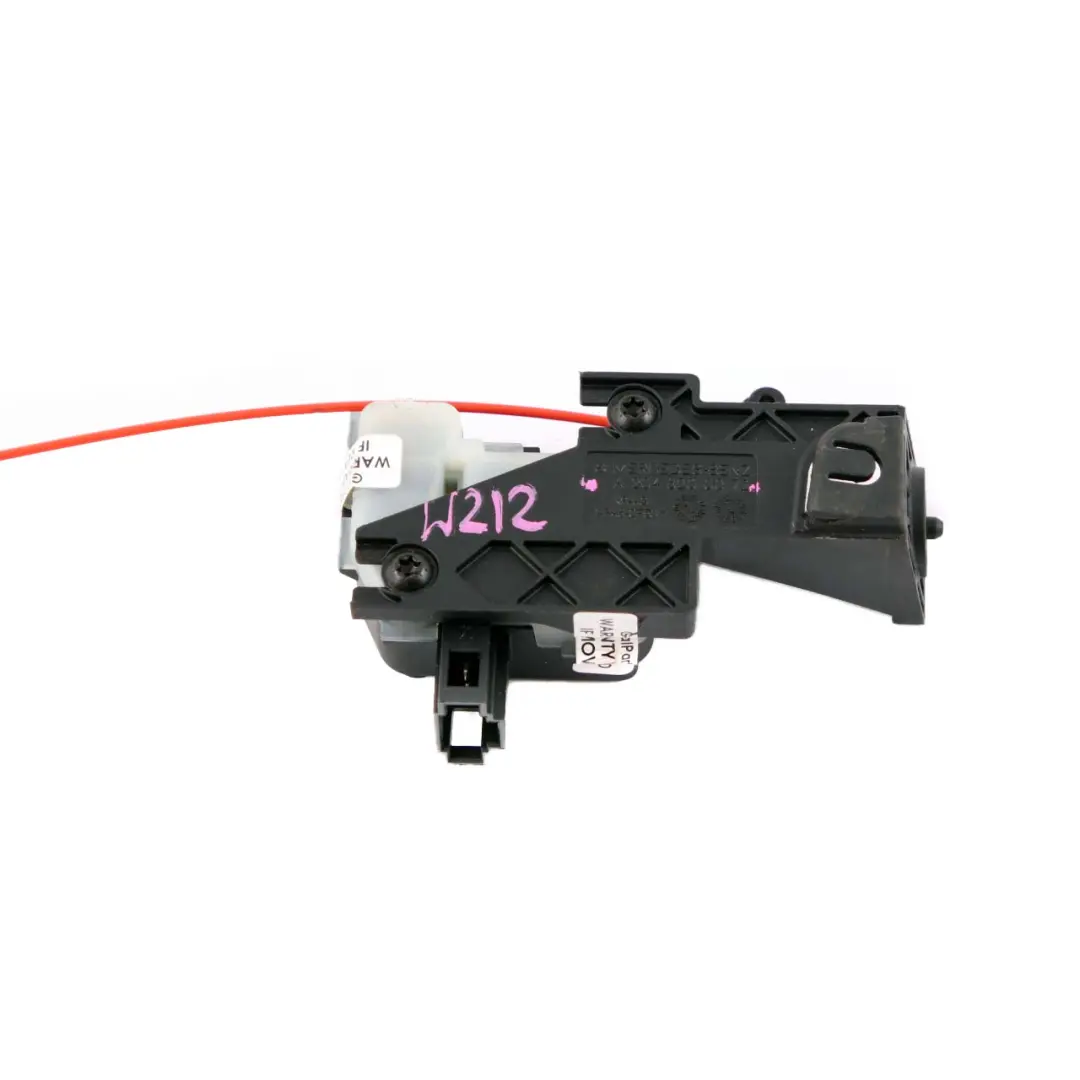 Mercedes W204 W207 Soporte motor liberación tapa de combustible - SKU A2048200072-1 - Número de pieza A2048200072