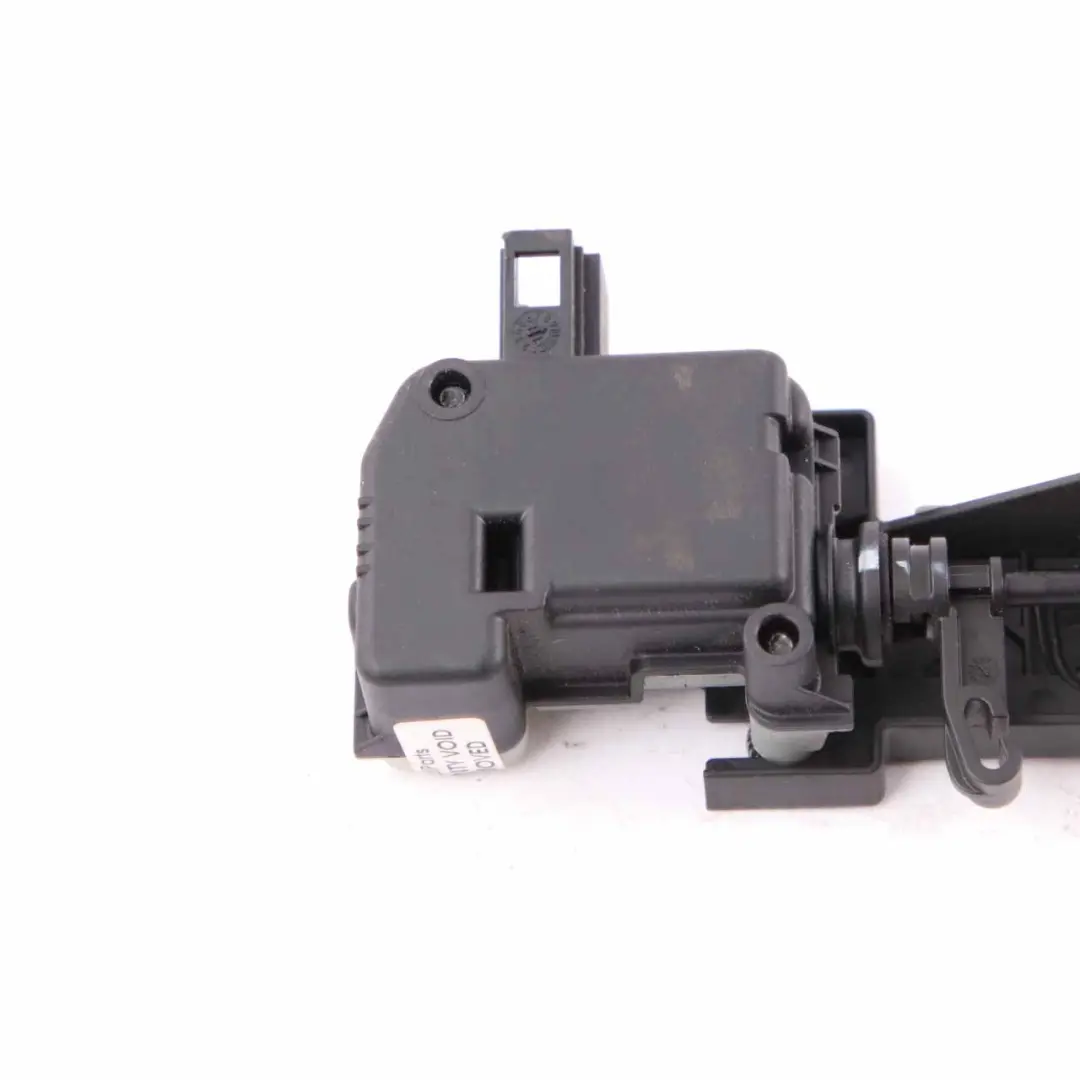 Mercedes W204 W207 Soporte motor liberación tapa de combustible - SKU A2048200072-1 - Número de pieza A2048200072