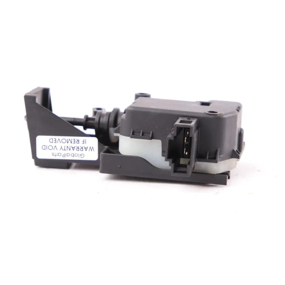 Mercedes W204 W207 Soporte Motor Apertura Tapa Depósito Combustible - SKU A2048200072-1 - Número de pieza A2048200072