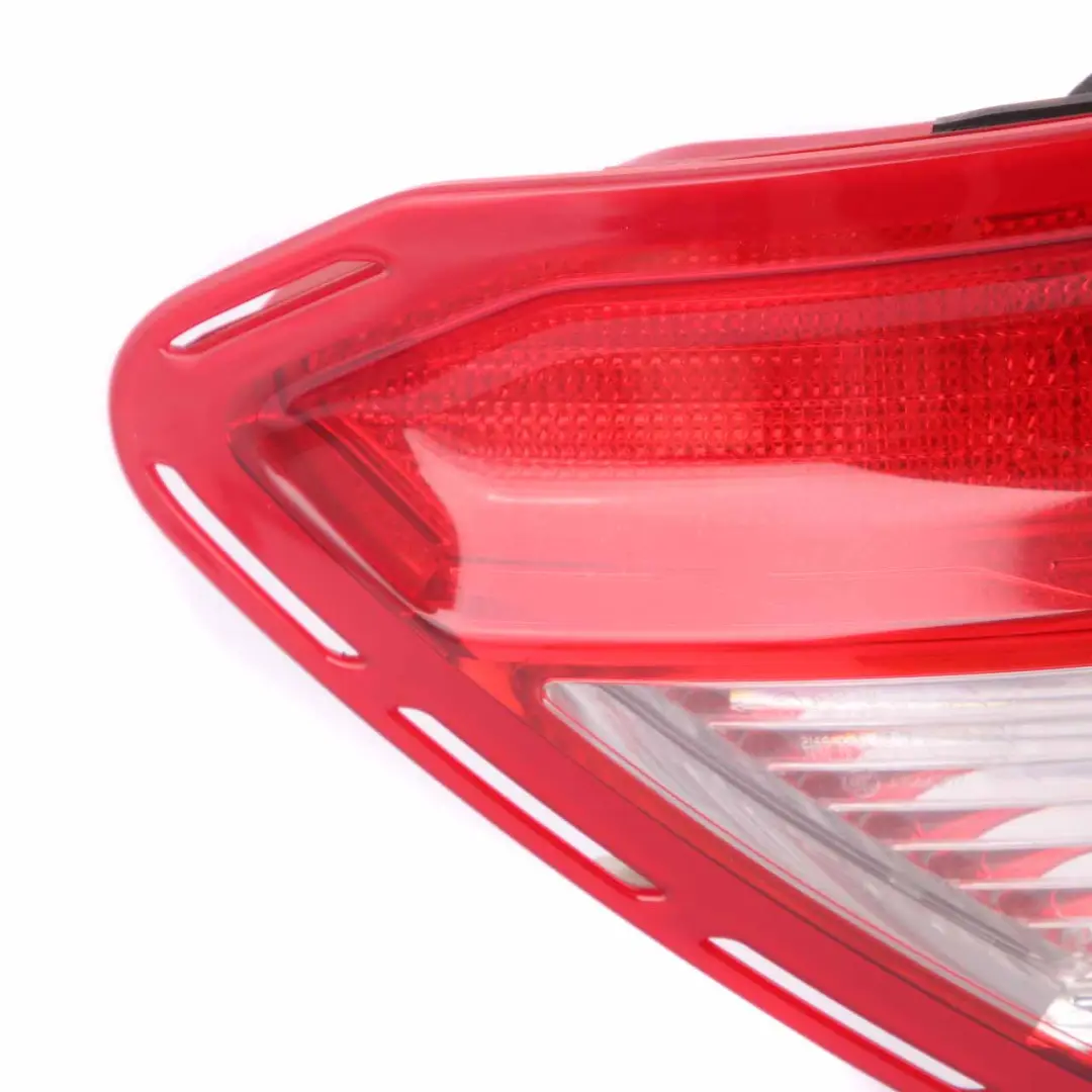 Fanale posteriore Mercedes W204 Sinistro Fanale posteriore laterale per con numero di parte A2048200164 Fanale posteriore Mercedes W204 Sinistro Fanale posteriore laterale - SKU A2048200164 - Numero di parte A2048200164