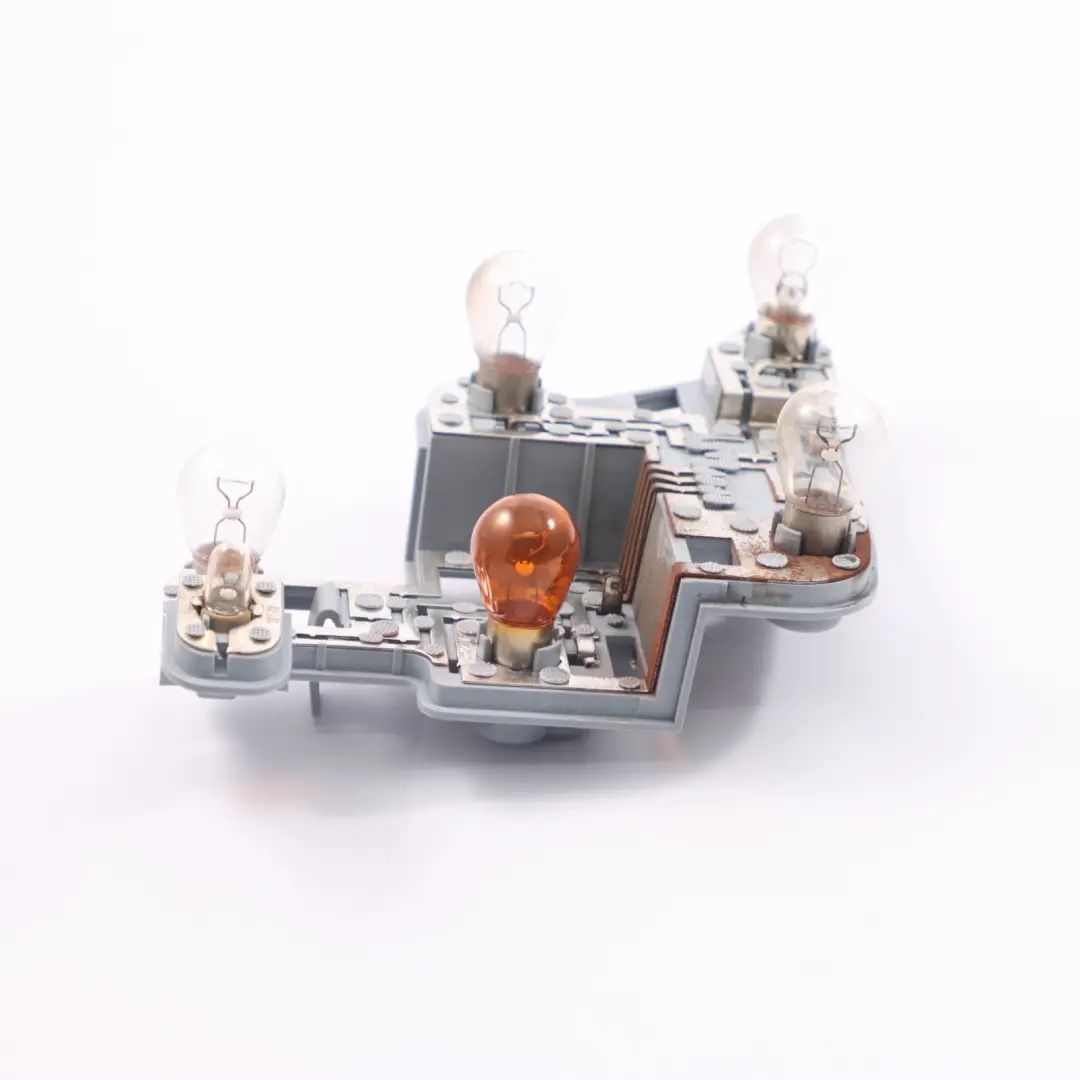 Support Feu Arrière Gauche Prise Ampoule pour Mercedes W204 Saloon à propos du numéro de pièce A2048201500 Mercedes W204 Saloon Support Feu Arrière Gauche Prise Ampoule - SKU A2048201500 - Numéro de pièce A2048201500