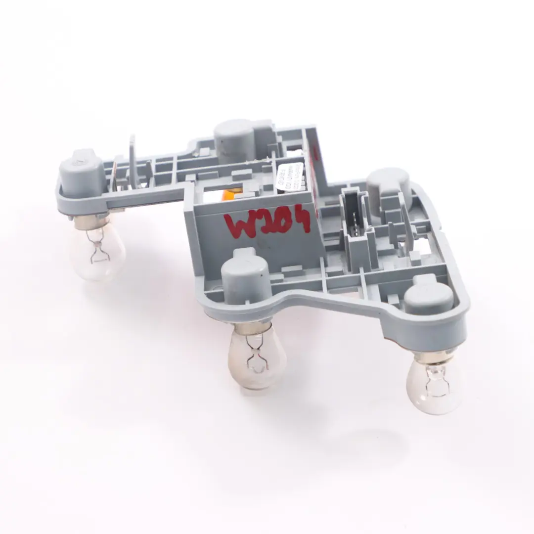 Support Feu Arrière Gauche Prise Ampoule pour Mercedes W204 Saloon à propos du numéro de pièce A2048201500 Mercedes W204 Saloon Support Feu Arrière Gauche Prise Ampoule - SKU A2048201500 - Numéro de pièce A2048201500