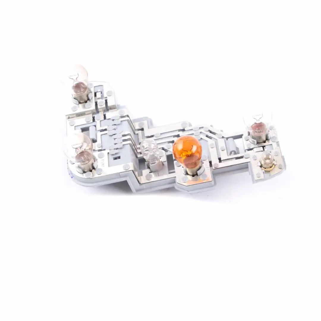  Douille D'Ampoule Pour Arrière Droit Mercedes W204 Support Lampe Panneau Latéral - SKU A2048201777 - Numéro de pièce A2048201777