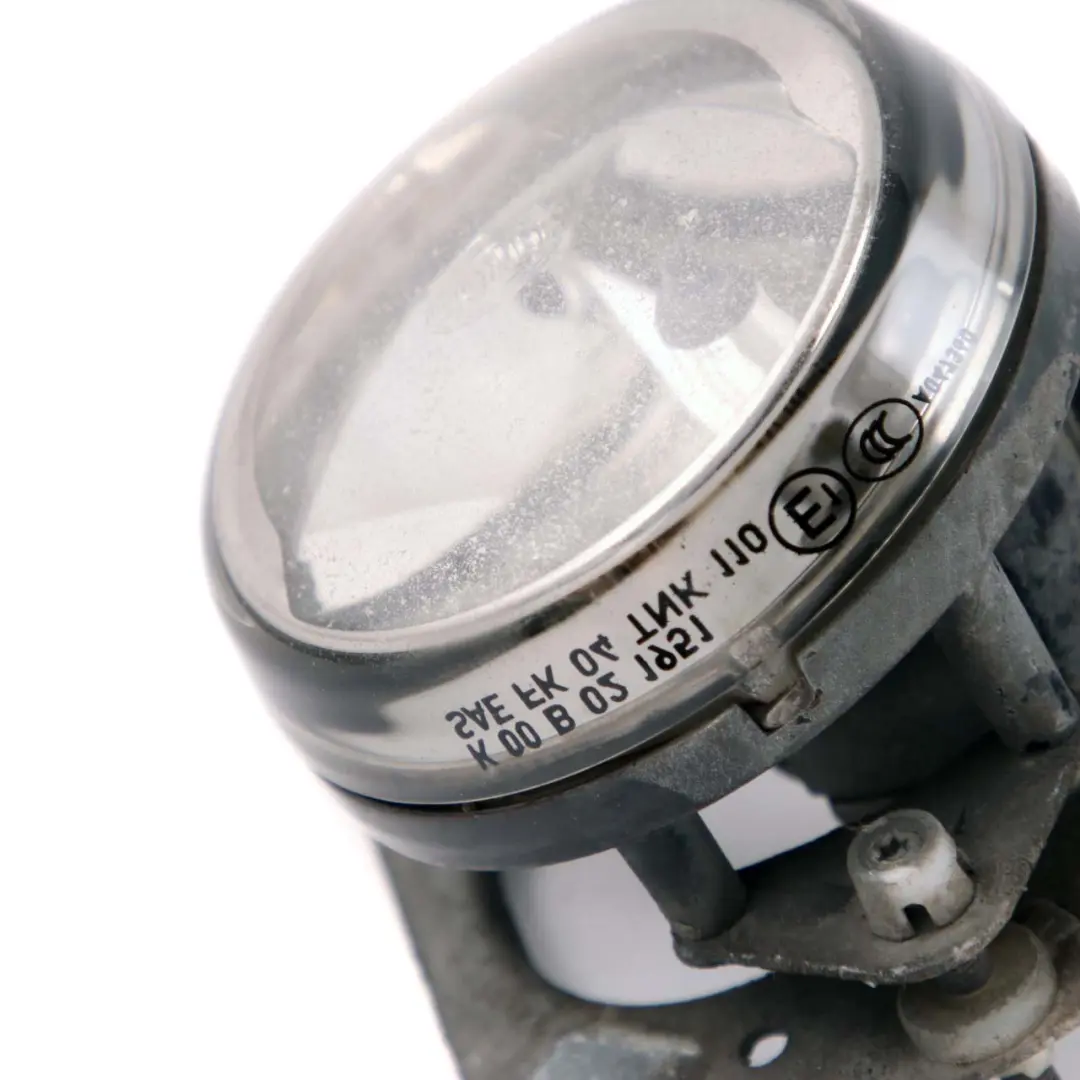 Mercedes W204 Lampe Antibrouillard Avant Droit - SKU A2048202256 - Numéro de pièce A2048202256