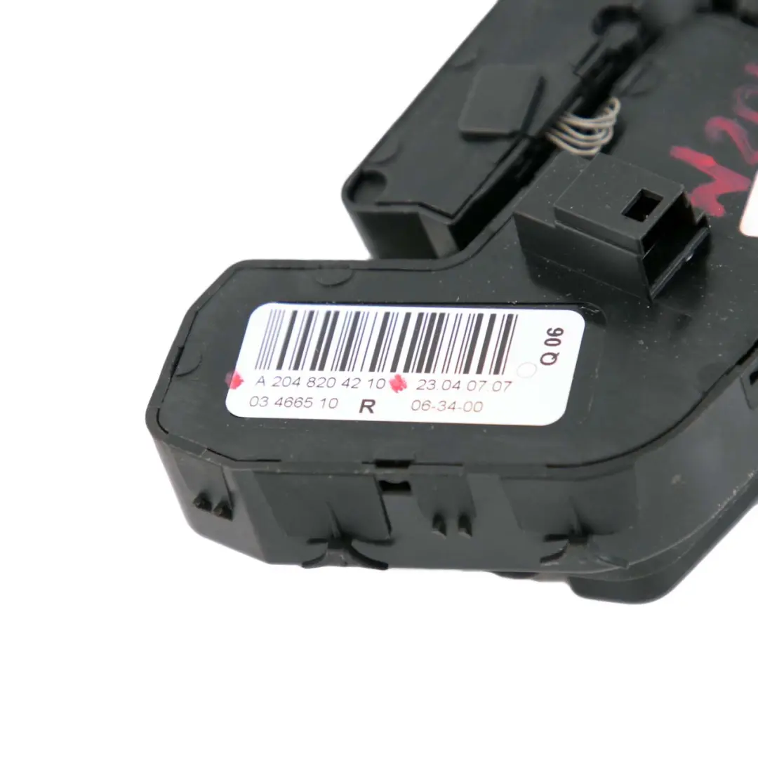 Mercedes-Benz W204 Front Right O/S Driver's Seat Switch Control Unit to with Part number A2048204210 Mercedes-Benz W204 Front Right O/S Driver's Seat Switch Control Unit - SKU A2048204210 - Part number A2048204210