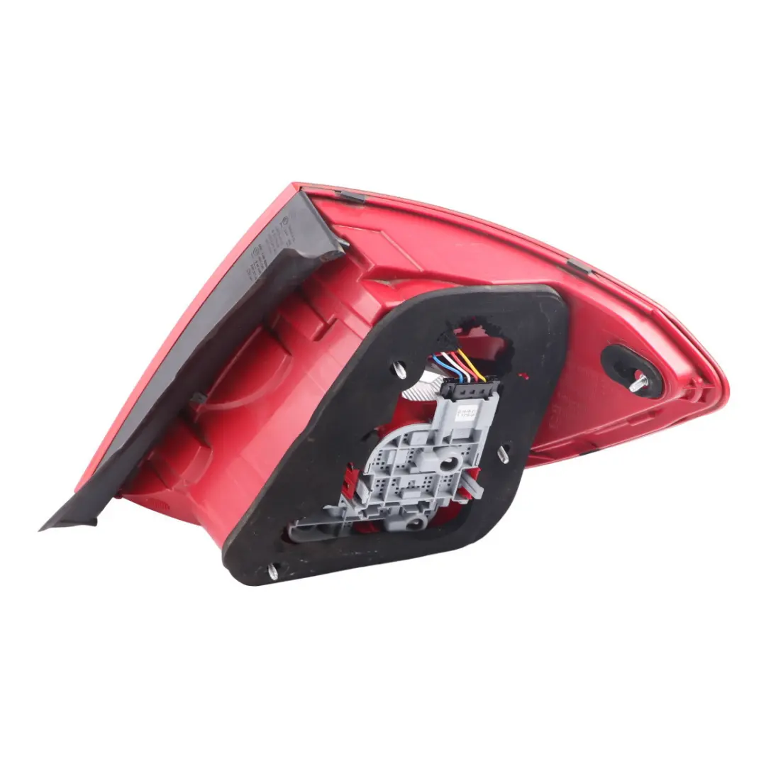 Lamp Light Left N/S Tail Light A2115450328 to Mercedes S204 Estate Rear with Part number A2048204664 Mercedes S204 Estate Rear Lamp Light Left N/S Tail Light A2115450328 - SKU A2048204664 - Part number A2048204664