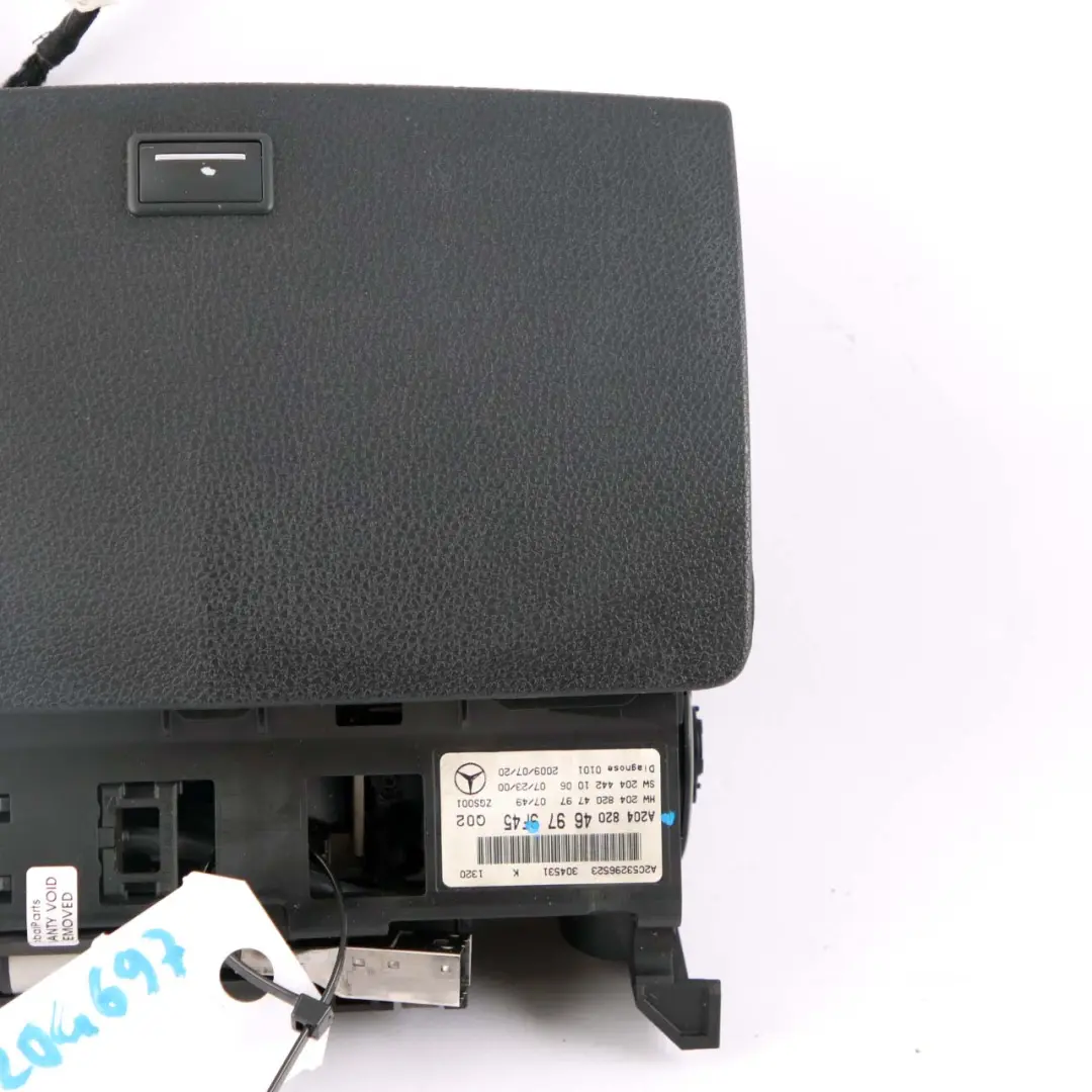 Mercedes W204 Tableau de bord Navigation Ecran central Moniteur - SKU A2048204697 - Numéro de pièce A2048204697