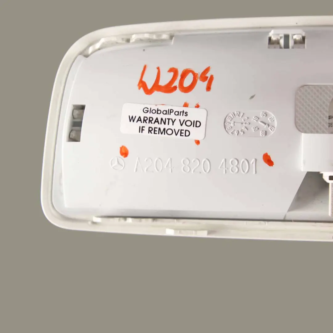 Verkleidung Dach Innenraum Overhead Leseleuchte hinten Mitte für Mercedes W204 mit Teilenummer A2048204801 Mercedes W204 Verkleidung Dach Innenraum Overhead Leseleuchte hinten Mitte - SKU A2048204801 - Teilenummer A2048204801