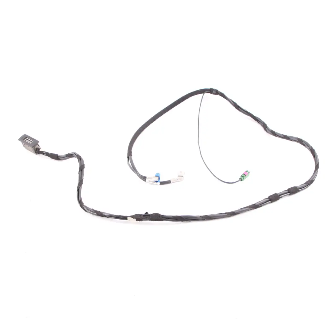 Mercedes W204 W207 Cableado Loom Arnés AUX Jack - SKU A2048205015 - Número de pieza A2048205015