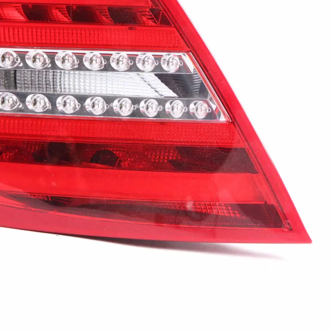 Mercedes W204 Limousine Rückleuchte Licht links Rücklicht Seite - SKU A2048205464 - Teilenummer A2048205464