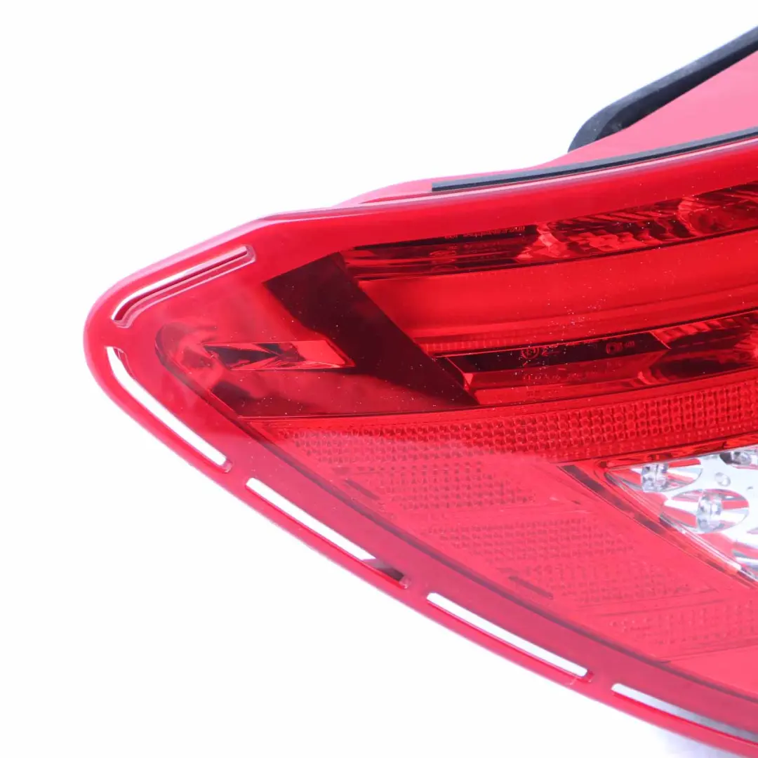 Mercedes W204 Limousine Rückleuchte Licht links Rücklicht Seite - SKU A2048205464 - Teilenummer A2048205464