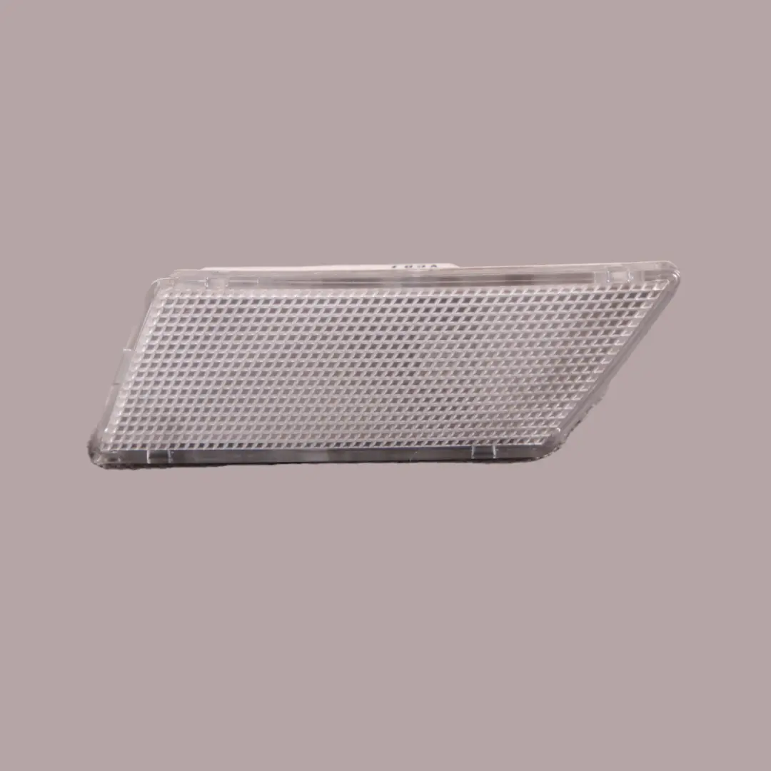 Mercedes S204 Lampe d'éclairage intérieur pilier D arrière gauche - SKU A2048205501 - Numéro de pièce A2048205501