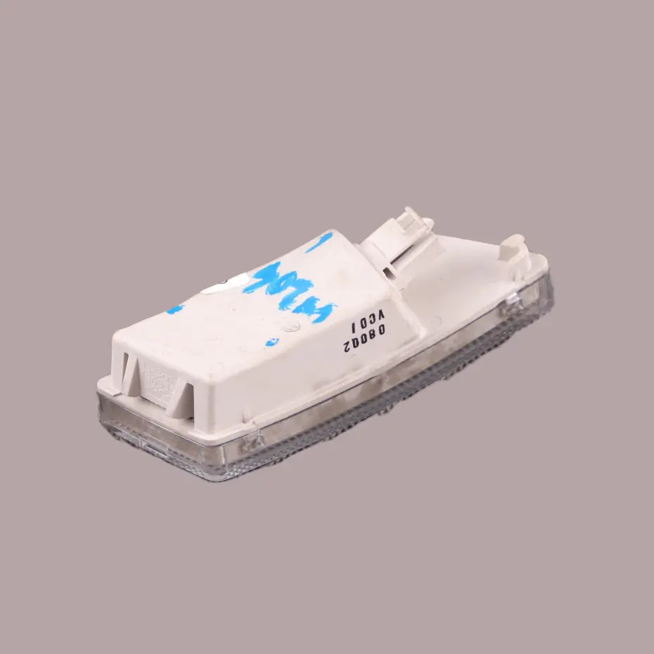 Mercedes S204 Lampe d'éclairage intérieur pilier D arrière gauche - SKU A2048205501 - Numéro de pièce A2048205501