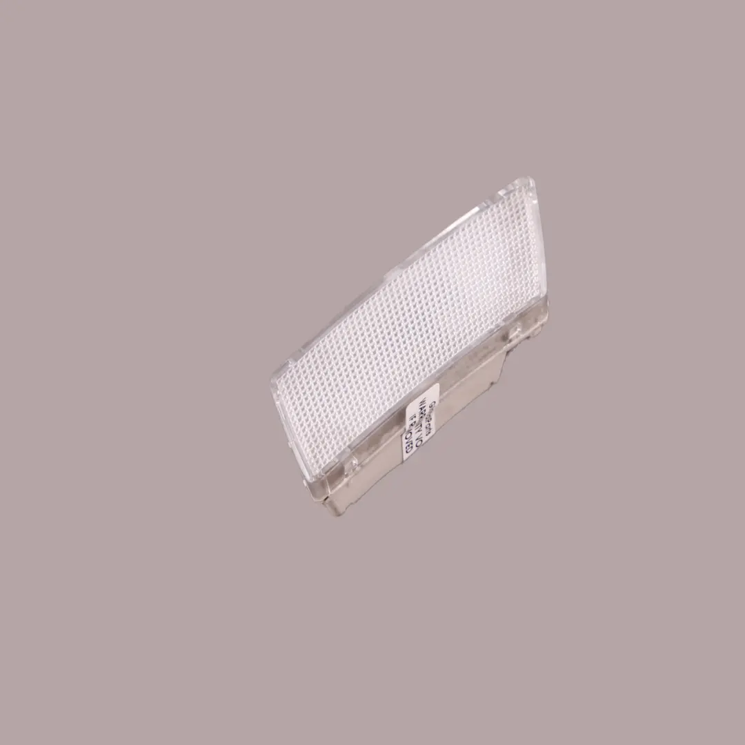 Mercedes S204 Lampe d'éclairage intérieur pilier D arrière gauche - SKU A2048205501 - Numéro de pièce A2048205501