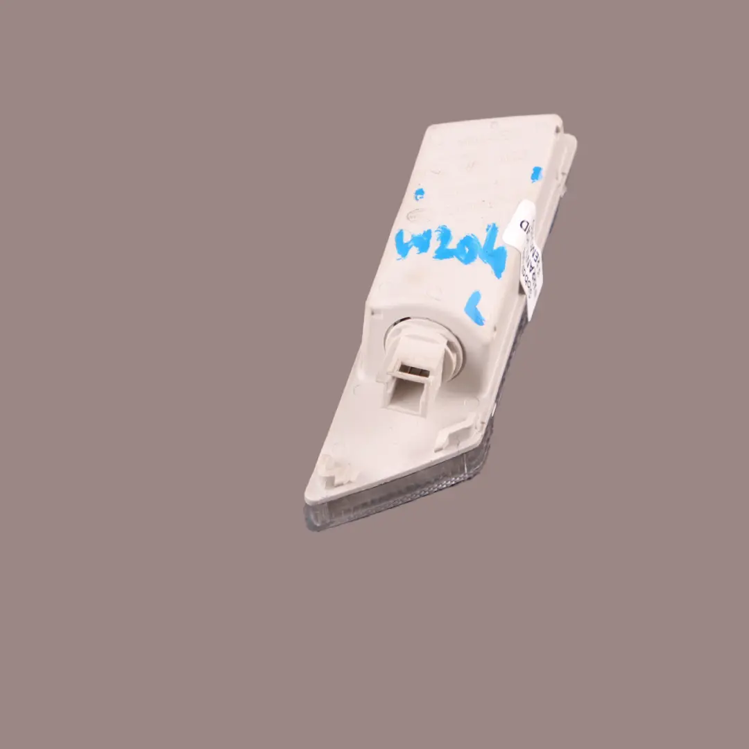 Innen Raum Leuchte D-Säule Hinten Links für Mercedes S204 mit Teilenummer A2048205501 Mercedes S204 Innen Raum Leuchte D-Säule Hinten Links - SKU A2048205501 - Teilenummer A2048205501