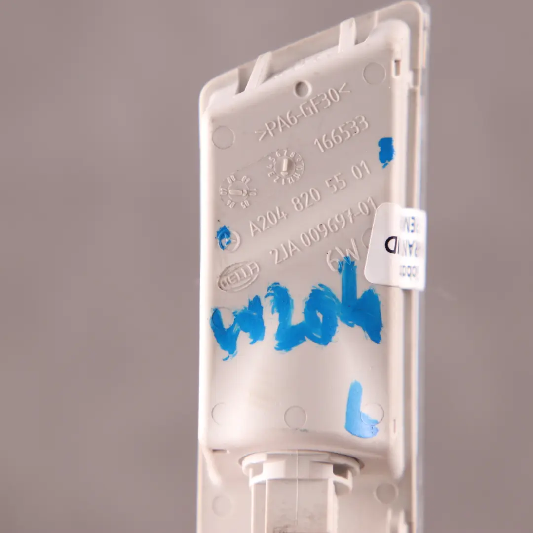 Lampka Oświetlenia Słupka Prawy Tył do Mercedes S204 o numerze A2048205501 Mercedes S204 Lampka Oświetlenia Słupka Prawy Tył - SKU A2048205501 - Numer Części A2048205501