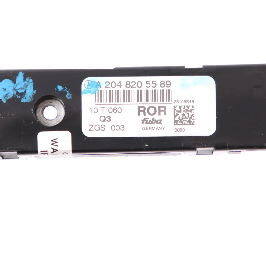 Antenne Verstärker Antennenmodul hinten rechts Top für Mercedes S204 mit Teilenummer A2048205589 Mercedes S204 Antenne Verstärker Antennenmodul hinten rechts Top - SKU A2048205589 - Teilenummer A2048205589