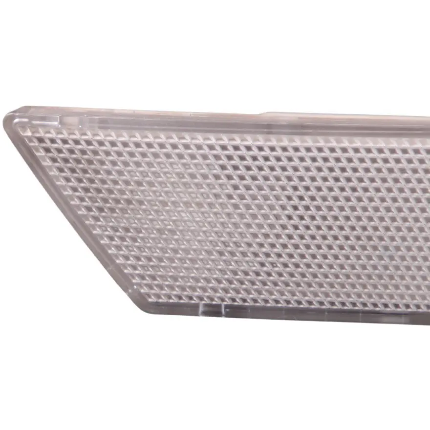 Luz Interior Trasera D-Pilar A2108204001 para Mercedes W210 W211 W212 con número de pieza A2048205601 Mercedes W210 W211 W212 Luz Interior Trasera D-Pilar A2108204001 - SKU A2048205601 - Número de pieza A2048205601
